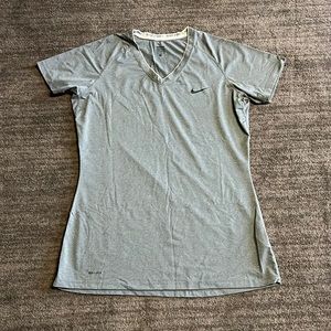 Grey Nike Pro short sleeve active tee - Size XL